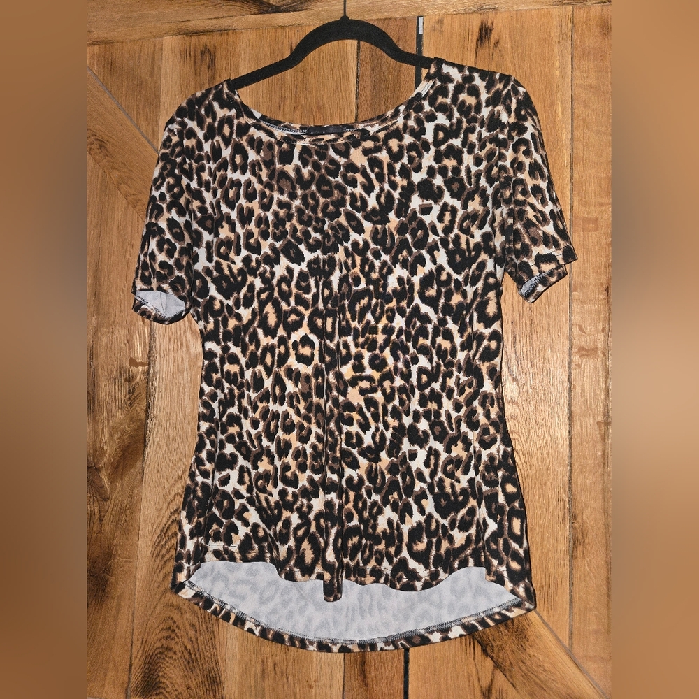Fitted Black and Brown Leopard Print Short Sleeve Tee
